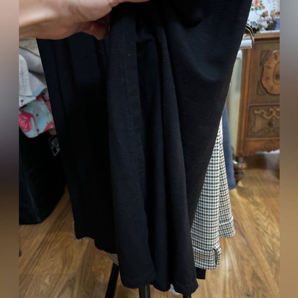 White House Black Market size XL black maxi dresss - Picture 5 of 6